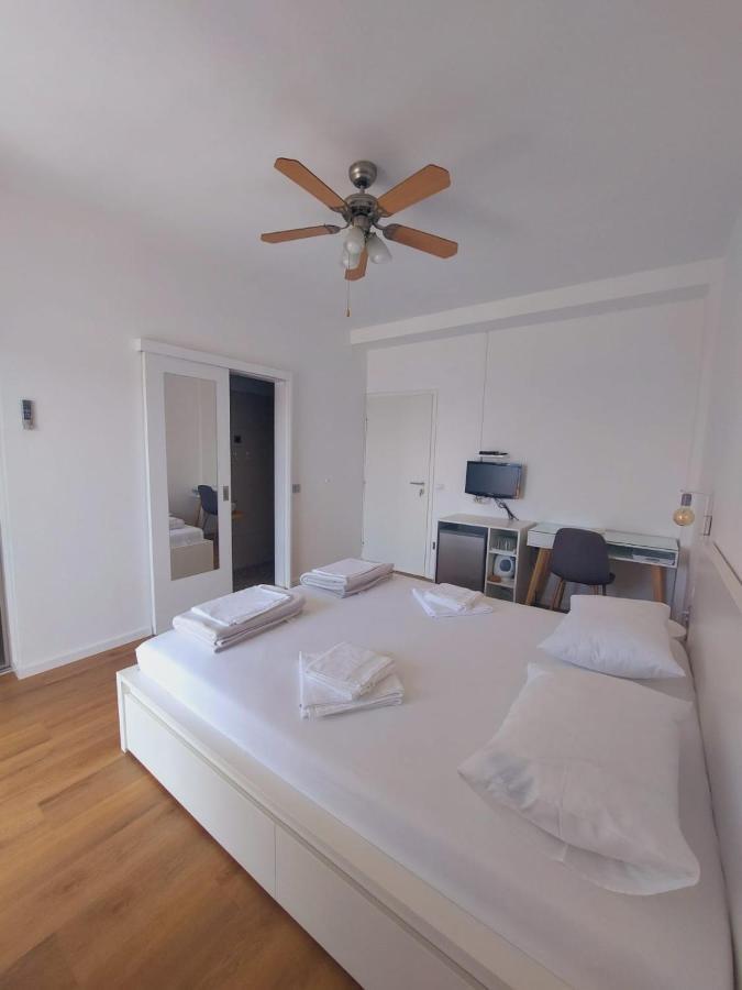 Vinko Rooms Примоштен Екстер'єр фото