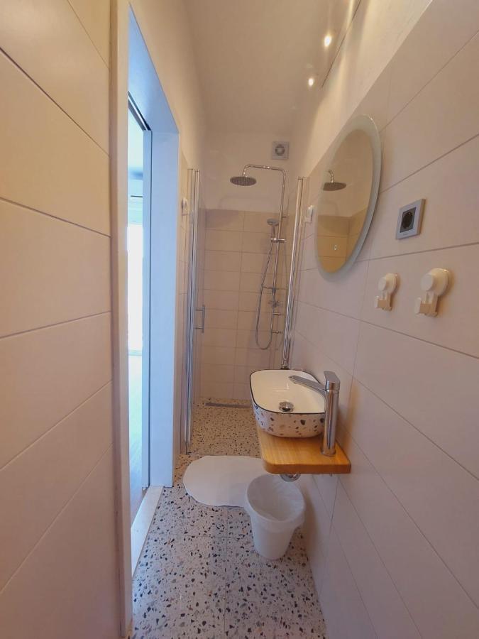 Vinko Rooms Примоштен Екстер'єр фото