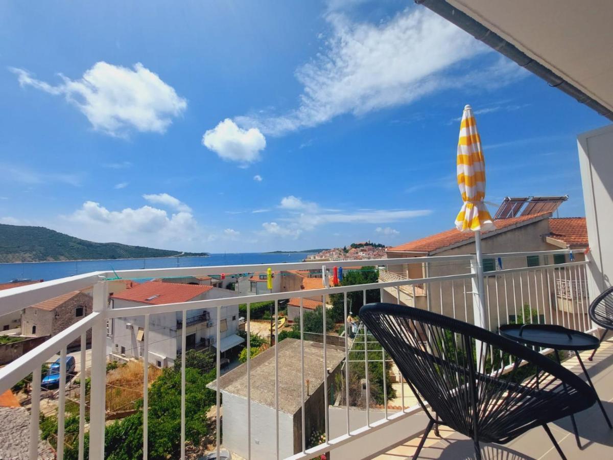 Vinko Rooms Примоштен Екстер'єр фото