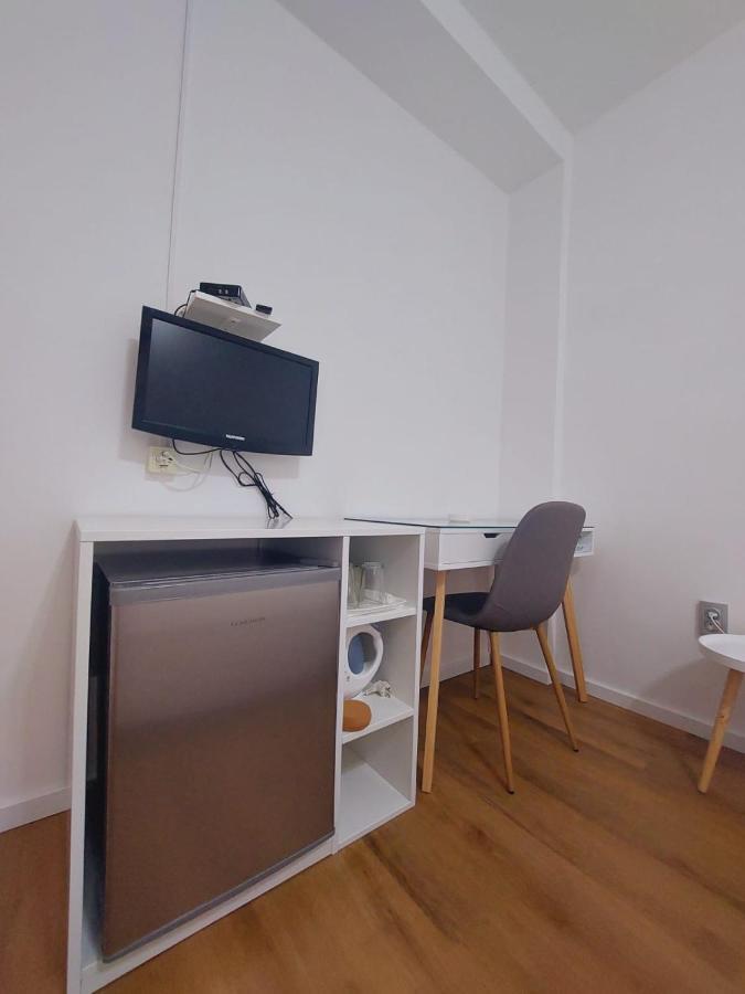 Vinko Rooms Примоштен Екстер'єр фото