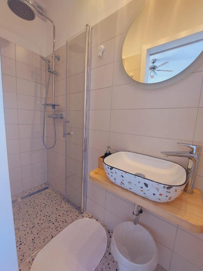 Vinko Rooms Примоштен Екстер'єр фото