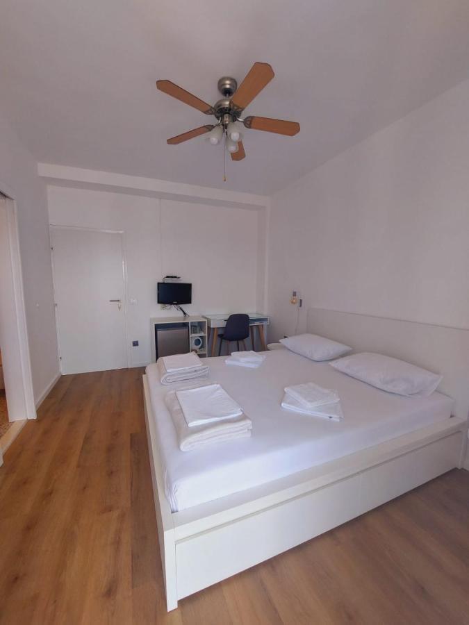 Vinko Rooms Примоштен Екстер'єр фото