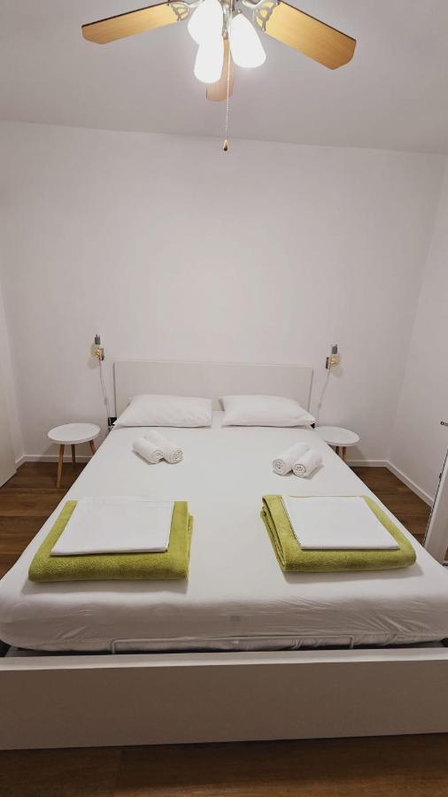 Vinko Rooms Примоштен Екстер'єр фото